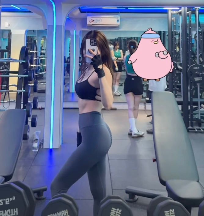 Thiều Bảo Tr&acirc;m khiến hội chị em &aacute;p lực đầu năm- Ảnh 8.