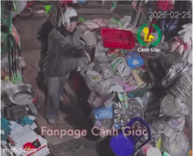 Vụ ngất xỉu sau khi gặp 2 người lạ: Đối tượng t&igrave;m người t&ecirc;n V&acirc;n, nhưng giơ ảnh đ&agrave;n &ocirc;ng đầu trọc- Ảnh 2.