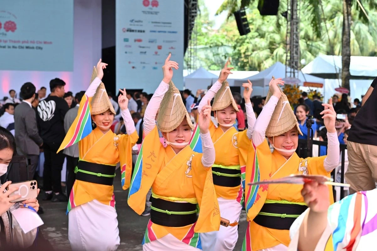 Hết Tết nhưng m&ugrave;a lễ hội mới chỉ bắt đầu: 5 tọa độ du xu&acirc;n - thưởng hội kh&ocirc;ng thể bỏ qua tr&ecirc;n khắp cả nước- Ảnh 4.