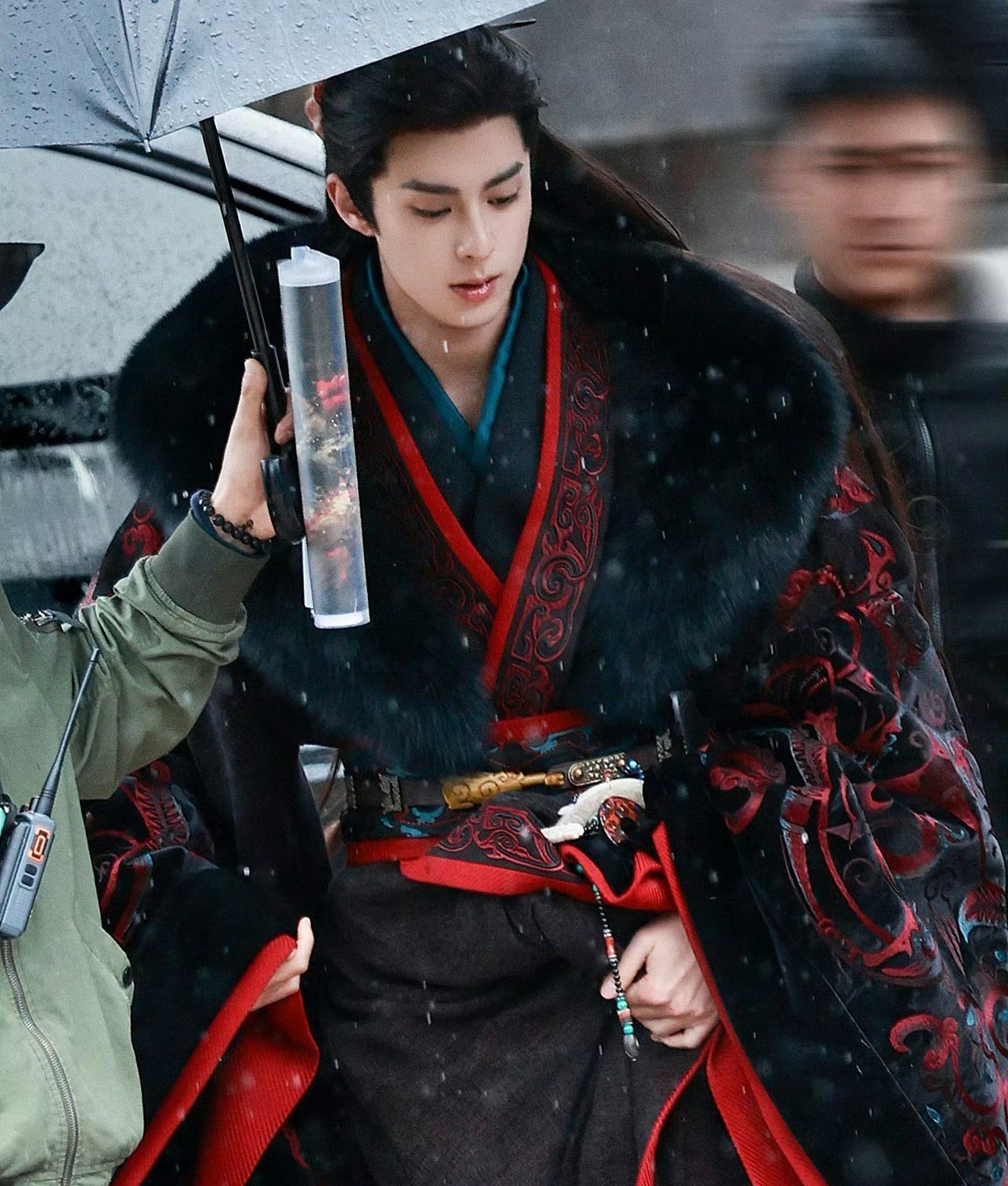 Vương gia đẹp v&ocirc; địch Trung Quốc hiện tại: Nhan sắc nghi&ecirc;ng trời lệch đất, cao sang quyền qu&yacute; ng&uacute;t ng&agrave;n- Ảnh 5.