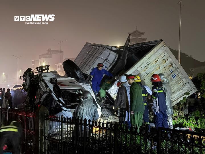 Sự thật sau những vụ tai nạn xe tải thảm khốc- Ảnh 1.