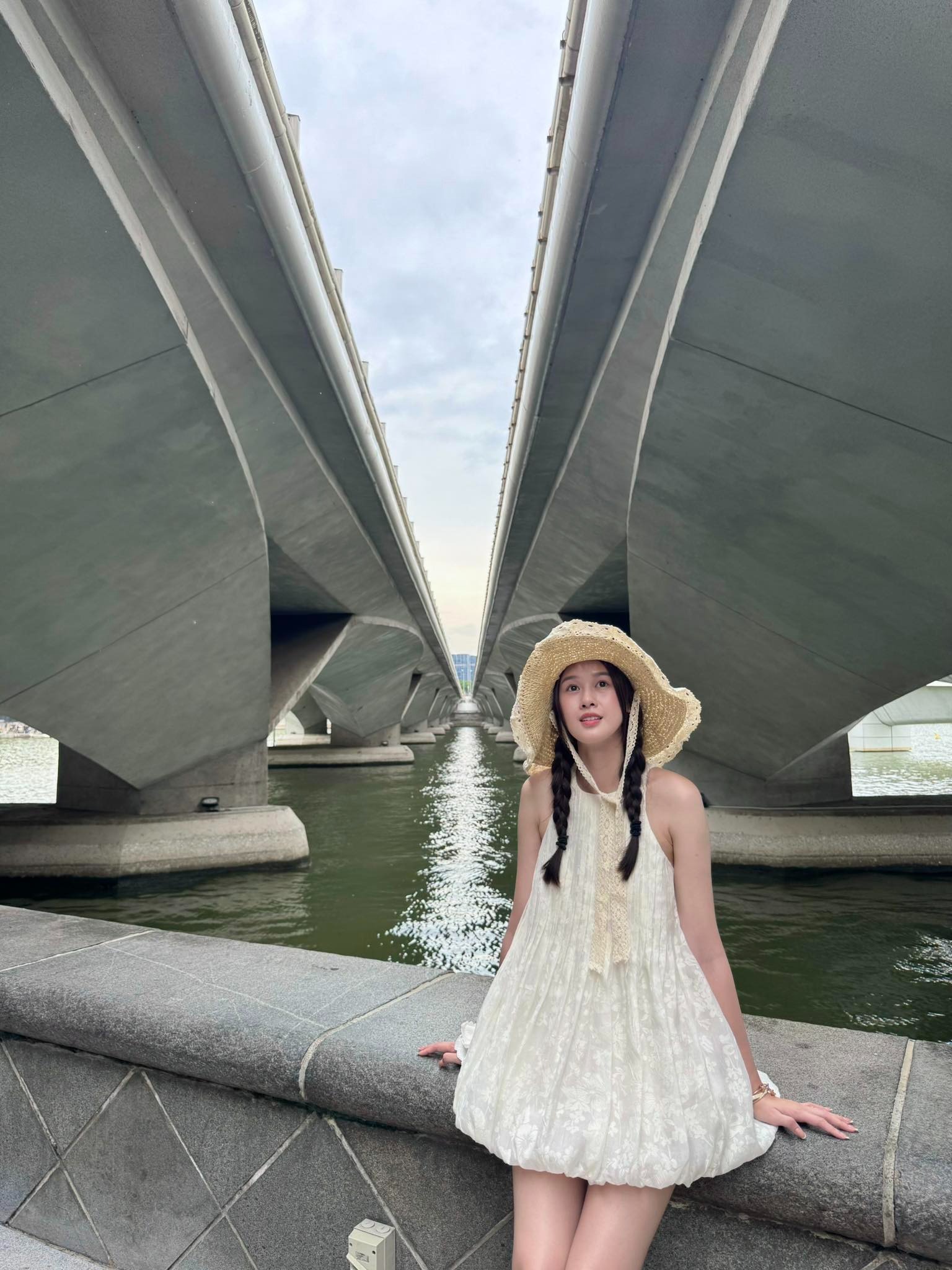 Mỹ nữ l&aacute;i Porsche viral TikTok: 1 gi&acirc;y lướt qua cũng khiến người kh&aacute;c ngo&aacute;i nh&igrave;n, nhận mưa lời khen v&igrave; mặc đẹp- Ảnh 11.