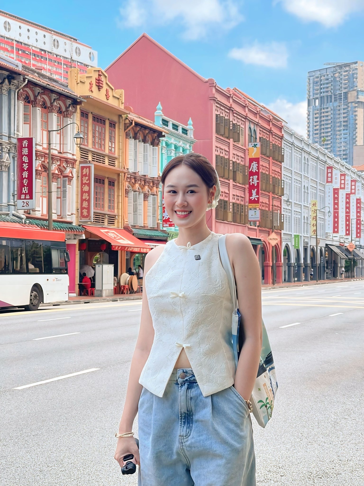 Mỹ nữ l&aacute;i Porsche viral TikTok: 1 gi&acirc;y lướt qua cũng khiến người kh&aacute;c ngo&aacute;i nh&igrave;n, nhận mưa lời khen v&igrave; mặc đẹp- Ảnh 7.