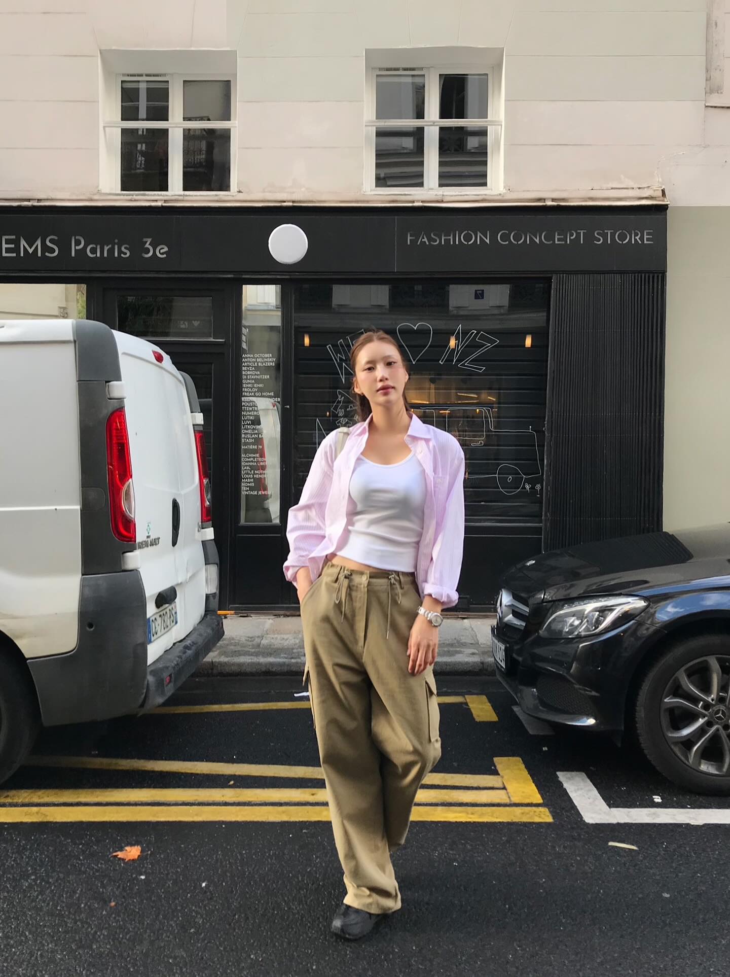 5 gam m&agrave;u trang phục hot của m&ugrave;a h&egrave; 2026: Gi&uacute;p n&agrave;ng tỏa s&aacute;ng giữa đ&aacute;m đ&ocirc;ng m&agrave; kh&ocirc;ng sợ "sến"- Ảnh 5.