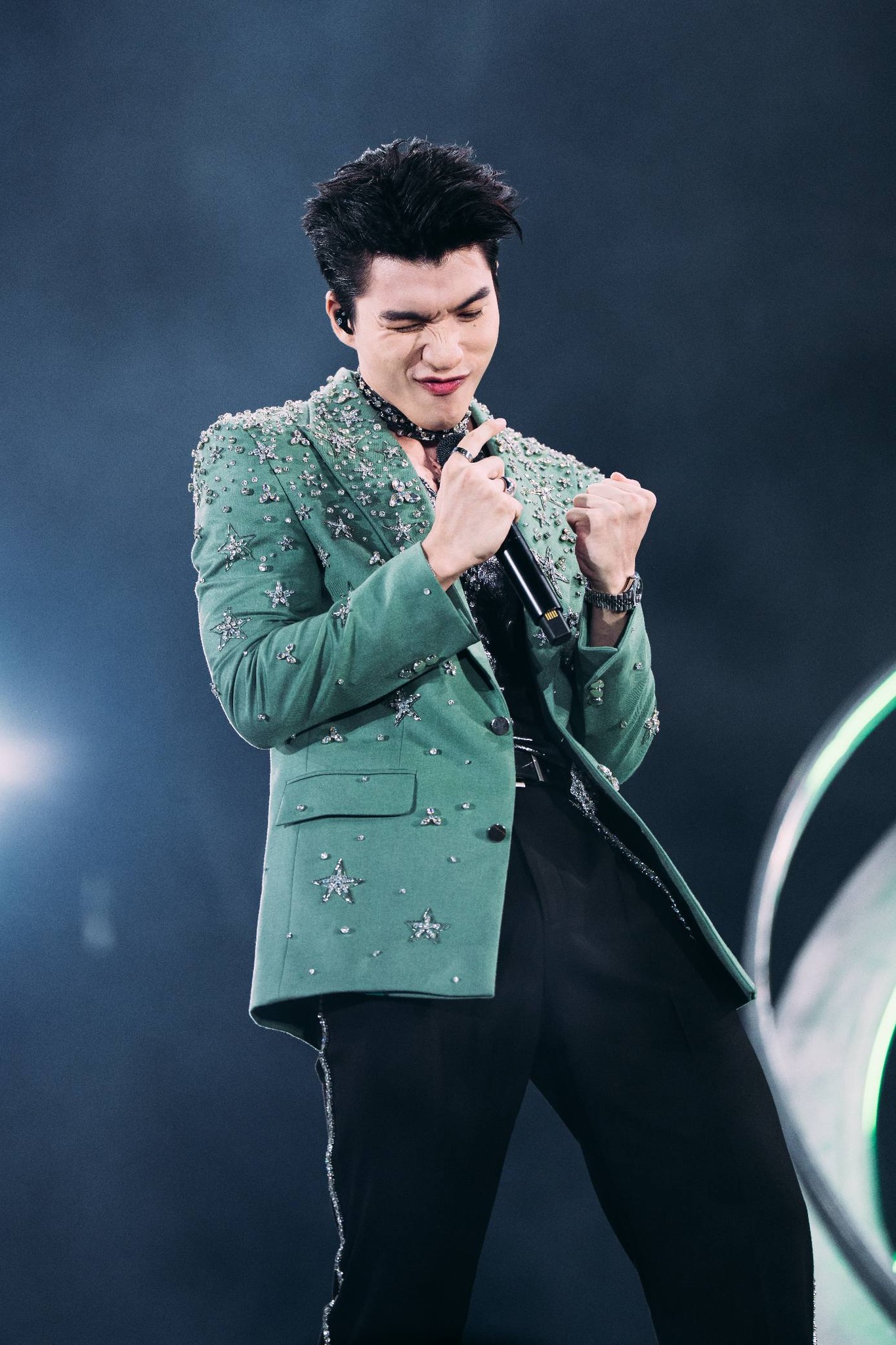 HIEUTHUHAI vẫn loay hoay với giọng h&aacute;t của m&igrave;nh- Ảnh 5.