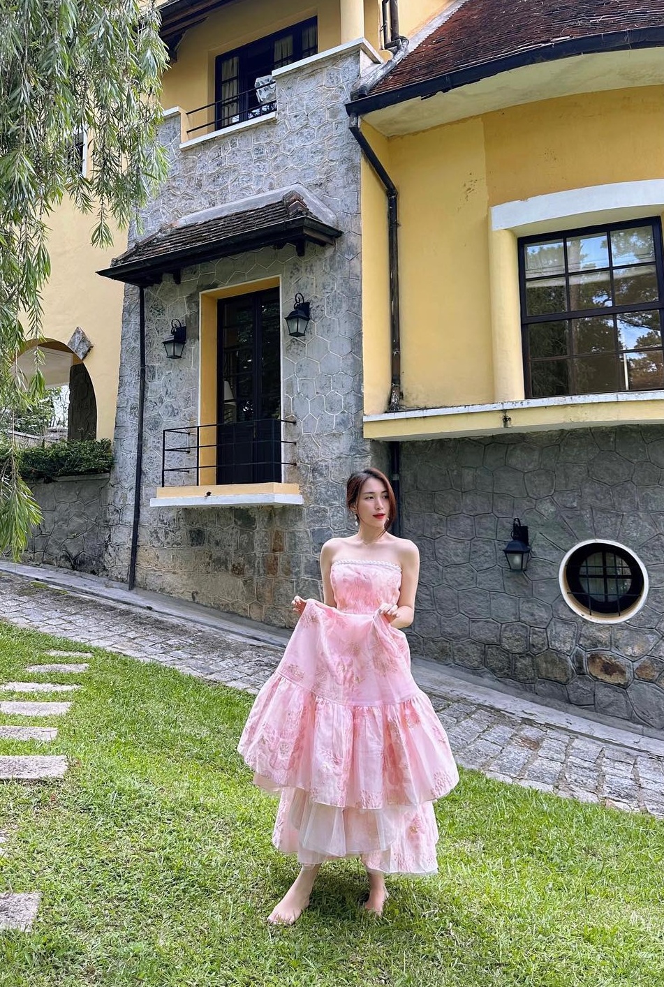 H&ograve;a Minzy đ&uacute;ng l&agrave; "cao thủ" diện đồ s&aacute;ng m&agrave;u, h&egrave; tới ai cũng muốn mặc đẹp như thế n&agrave;y- Ảnh 8.