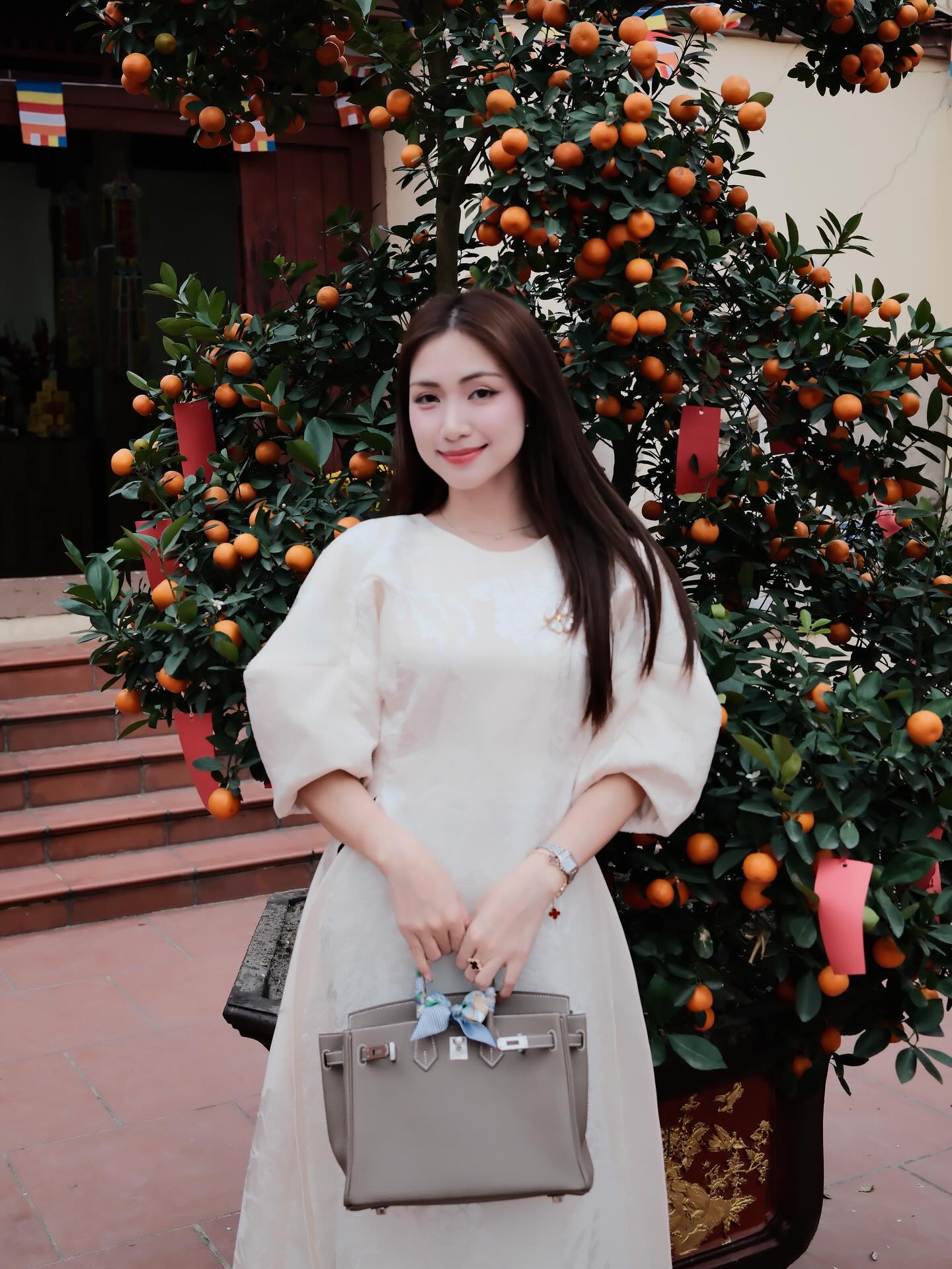 H&ograve;a Minzy đ&uacute;ng l&agrave; "cao thủ" diện đồ s&aacute;ng m&agrave;u, h&egrave; tới ai cũng muốn mặc đẹp như thế n&agrave;y- Ảnh 1.