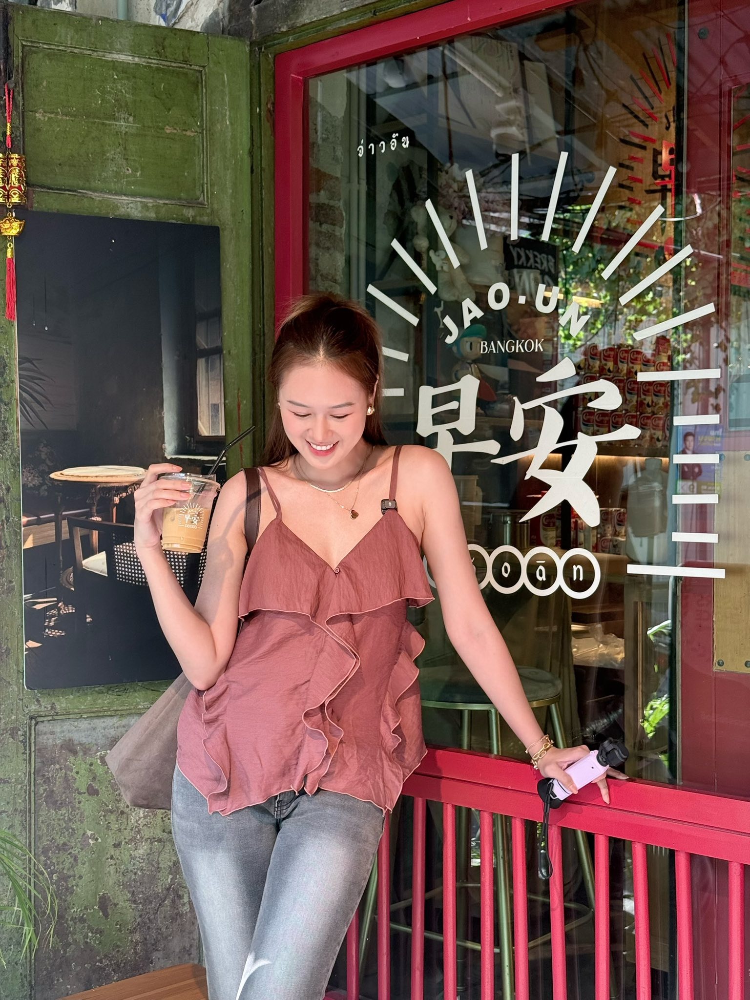 Mỹ nữ l&aacute;i Porsche viral TikTok: 1 gi&acirc;y lướt qua cũng khiến người kh&aacute;c ngo&aacute;i nh&igrave;n, nhận mưa lời khen v&igrave; mặc đẹp- Ảnh 5.