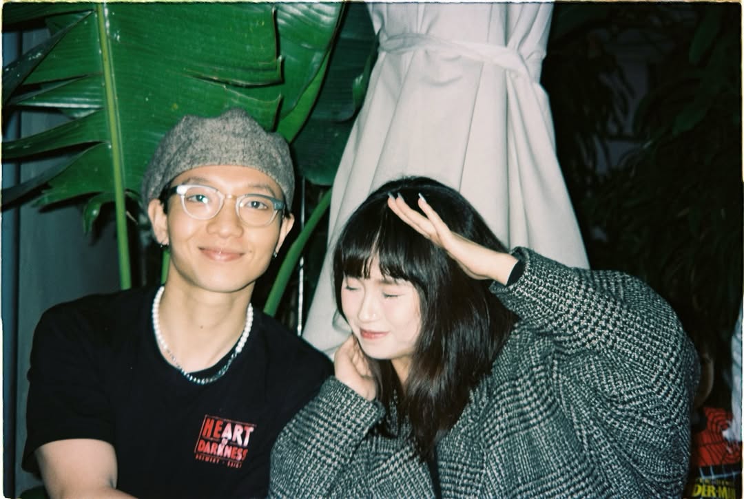 Vợ Ho&agrave;ng Dũng tiết lộ chuyện trong đ&aacute;m cưới b&iacute; mật 6 năm trước: Kh&ocirc;ng c&oacute; tiền mua nhẫn, b&agrave;n ghế phải đi mượn- Ảnh 5.