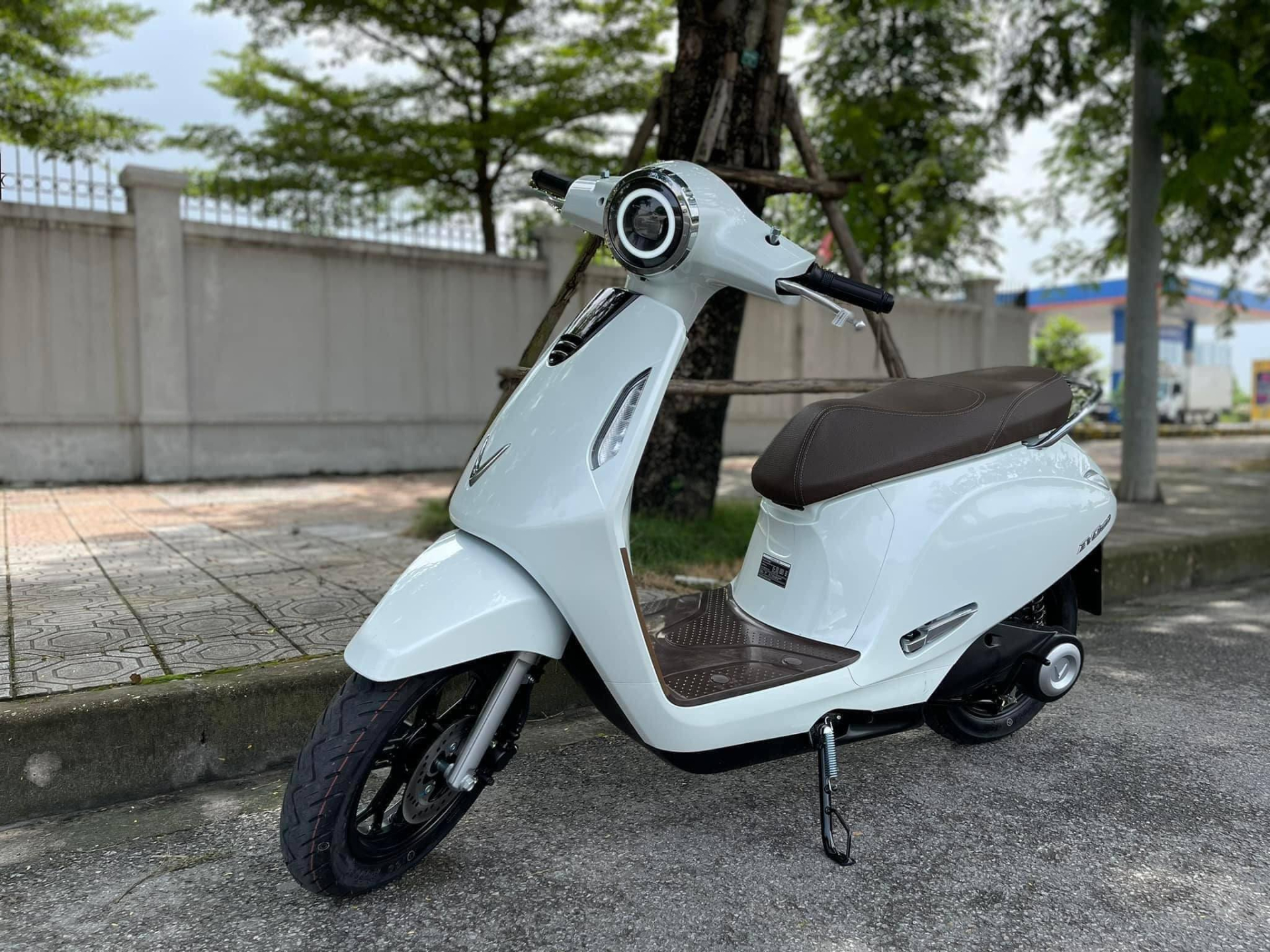 Gi&aacute; xăng tăng mạnh, đ&acirc;y l&agrave; 5 mẫu xe m&aacute;y điện dưới 30 triệu đồng đ&aacute;ng mua nhất- Ảnh 2.