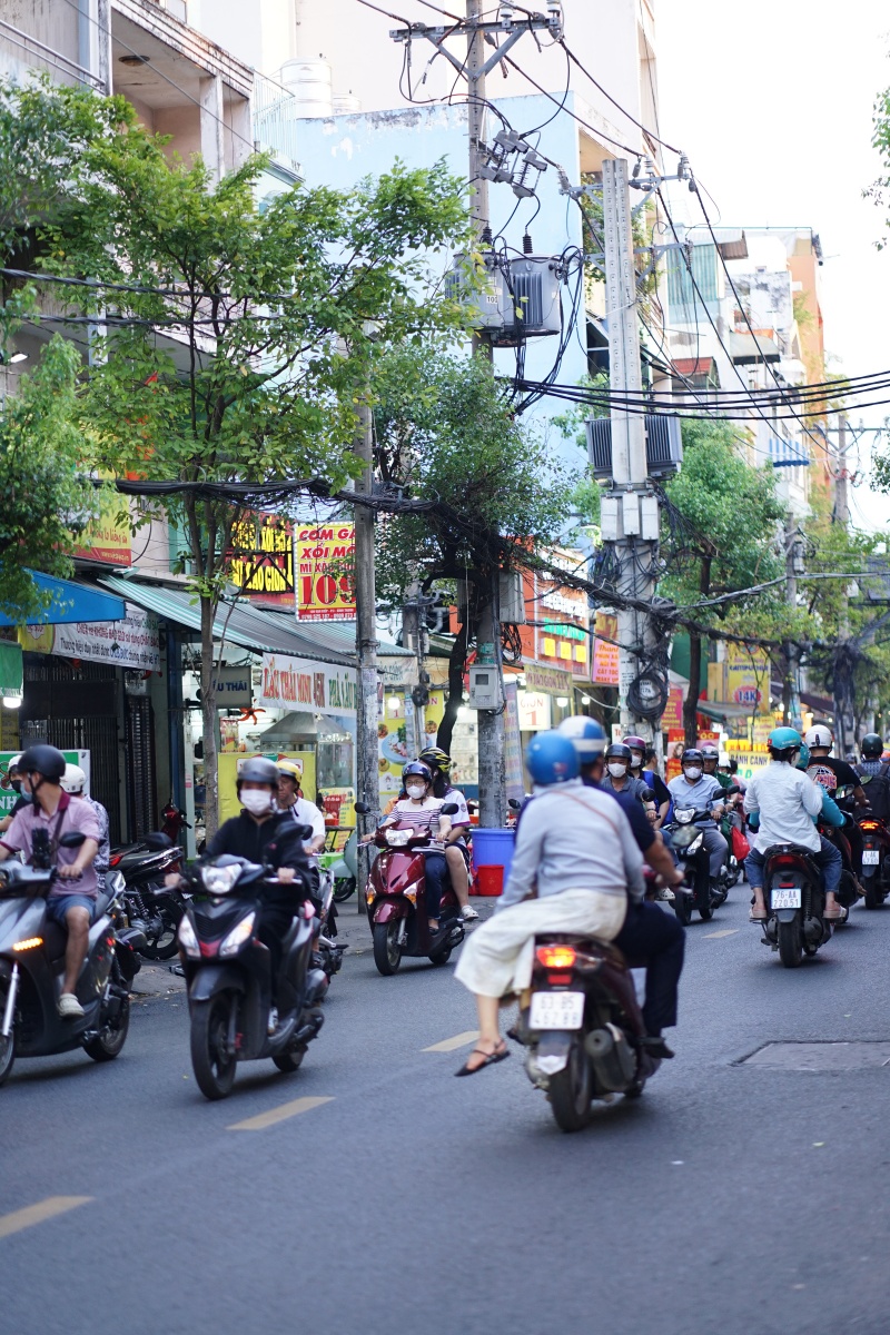 Gi&aacute; xăng dầu biến động, người d&acirc;n H&agrave; Nội - TP.HCM rủ nhau bỏ xe c&aacute; nh&acirc;n, chuyển sang di chuyển bằng t&agrave;u điện v&agrave; xe bu&yacute;t- Ảnh 13.