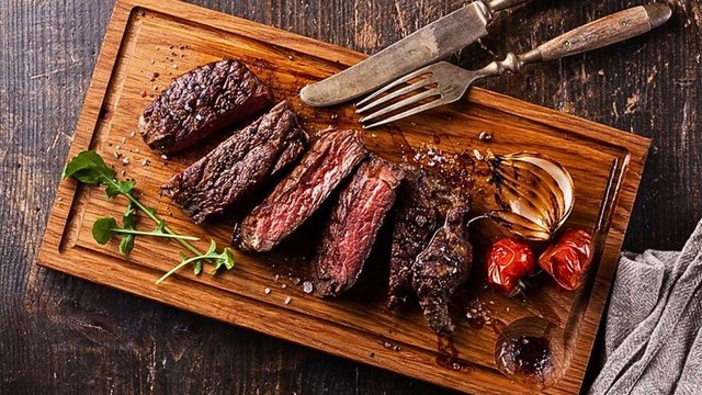 Đang giảm c&acirc;n c&oacute; n&ecirc;n ăn thịt b&ograve;? Chọn đ&uacute;ng phần thịt, bạn vẫn giảm c&acirc;n m&agrave; kh&ocirc;ng lo tăng k&yacute;- Ảnh 4.