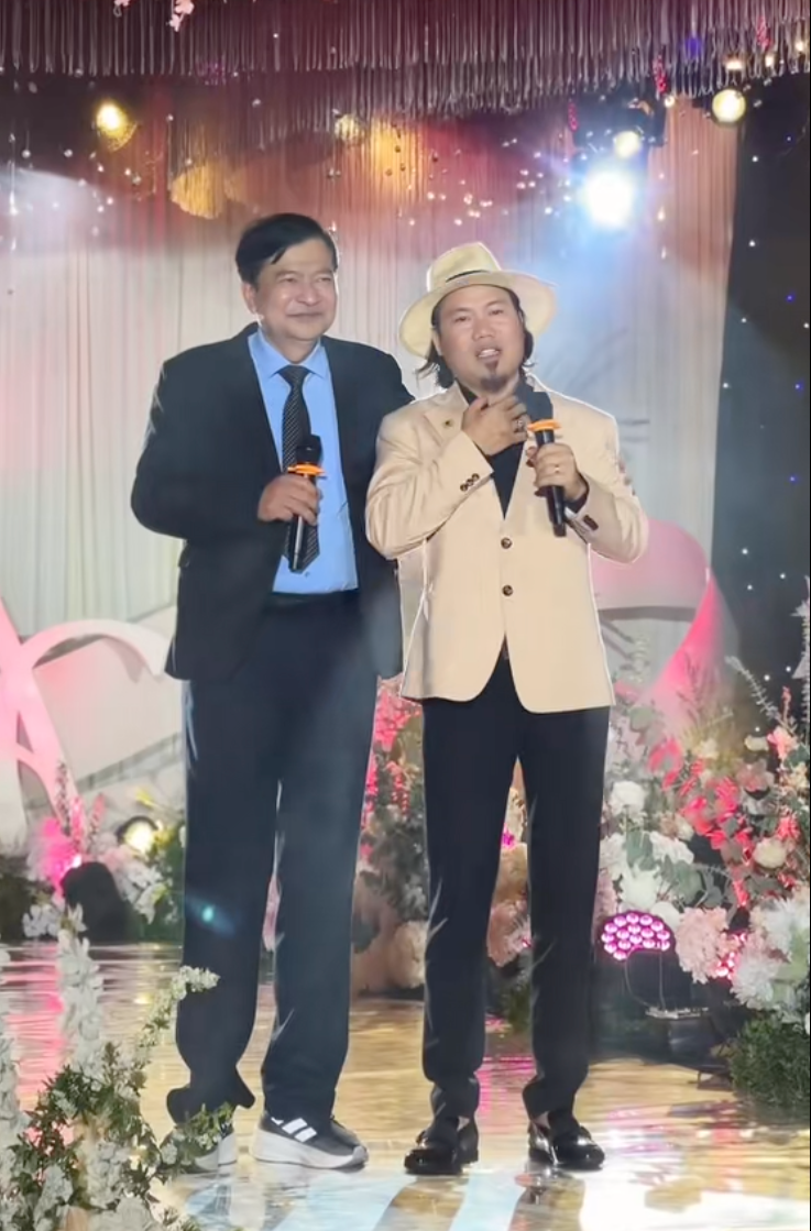 Đ&aacute;m cưới g&acirc;y ch&uacute; &yacute; tại Hải Hậu: Rạp cưới rộng 1.000m2, d&agrave;n xe moto tiền tỷ rước d&acirc;u- Ảnh 11.