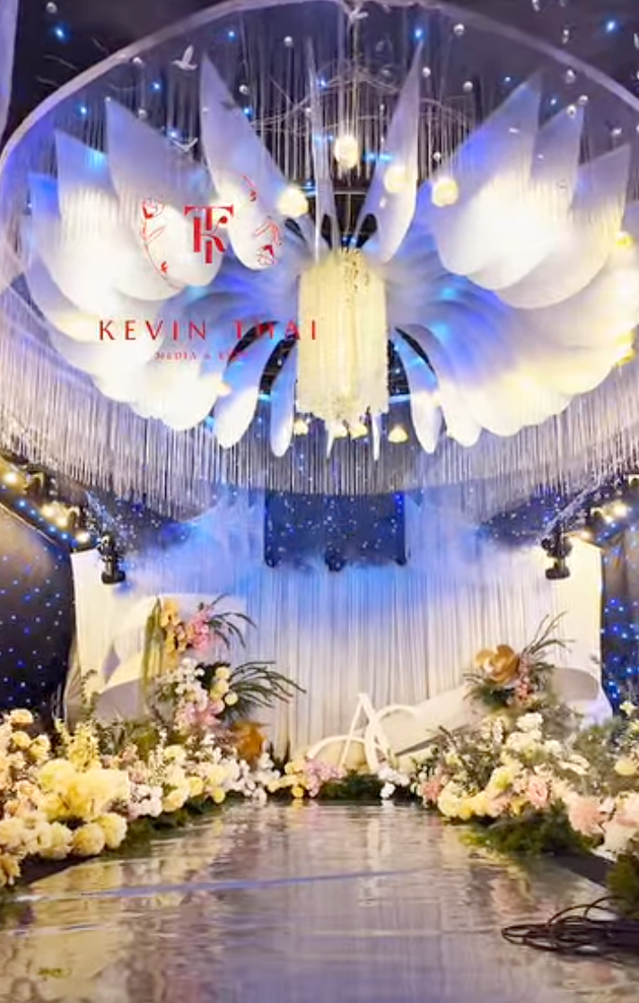 Đ&aacute;m cưới g&acirc;y ch&uacute; &yacute; tại Hải Hậu: Rạp cưới rộng 1.000m2, d&agrave;n xe moto tiền tỷ rước d&acirc;u- Ảnh 5.