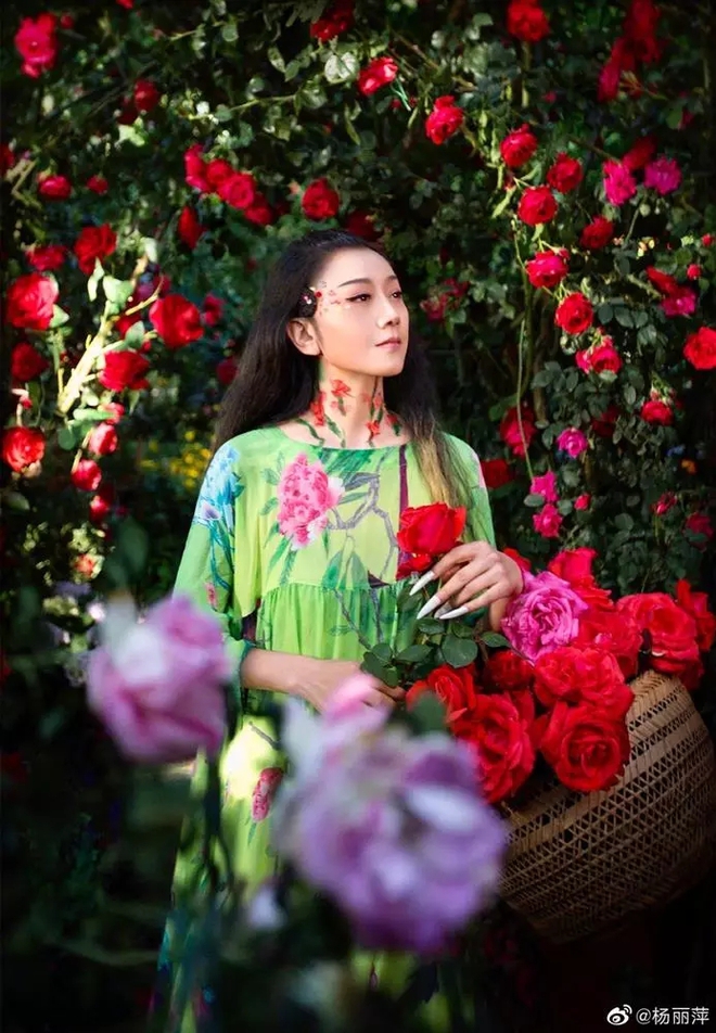 Người đ&agrave;n b&agrave; "chống gi&agrave;" giỏi nhất thế giới: U70 vẫn trẻ như măng, body n&eacute;t đến nỗi g&aacute;i trẻ xin thua- Ảnh 9.