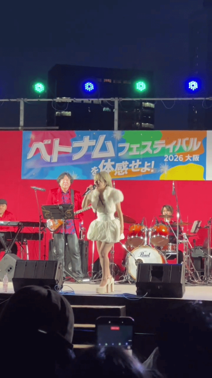 Nữ Thượng &uacute;y li&ecirc;n tục h&aacute;t &ldquo;o&eacute;t&rdquo; với c&aacute;i lạnh 7 độ C, giọng run rẩy dưới thời tiết cắt da thịt- Ảnh 3.