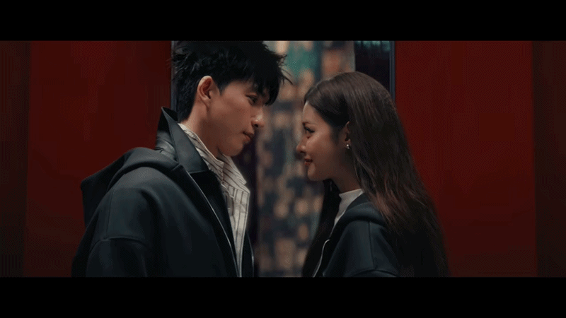 Th&agrave; l&agrave; HIEUTHUHAI rủ Babyboo đ&oacute;ng MV c&ugrave;ng, chứ diễn t&igrave;nh cảm m&agrave; mặt đơ qu&aacute; đơ- Ảnh 6.