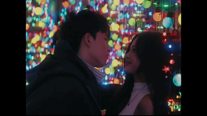 Th&agrave; l&agrave; HIEUTHUHAI rủ Babyboo đ&oacute;ng MV c&ugrave;ng, chứ diễn t&igrave;nh cảm m&agrave; mặt đơ qu&aacute; đơ- Ảnh 8.