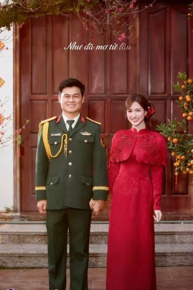 X&ocirc;n xao ảnh đ&aacute;m hỏi của H&ograve;a Minzy v&agrave; Đại &uacute;y Thăng Văn Cương- Ảnh 4.