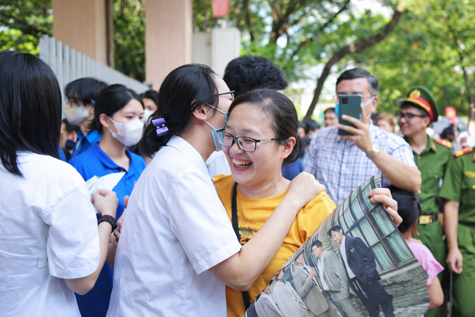 Một thay đổi dự kiến li&ecirc;n quan đến tuyển sinh lớp 10 tại H&agrave; Nội được phụ huynh ủng hộ: "Nếu vậy sẽ bớt g&aacute;nh nặng cho c&aacute;c con"- Ảnh 2.