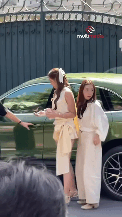 Mỹ nữ l&aacute;i Porsche viral TikTok: 1 gi&acirc;y lướt qua cũng khiến người kh&aacute;c ngo&aacute;i nh&igrave;n, nhận mưa lời khen v&igrave; mặc đẹp- Ảnh 2.