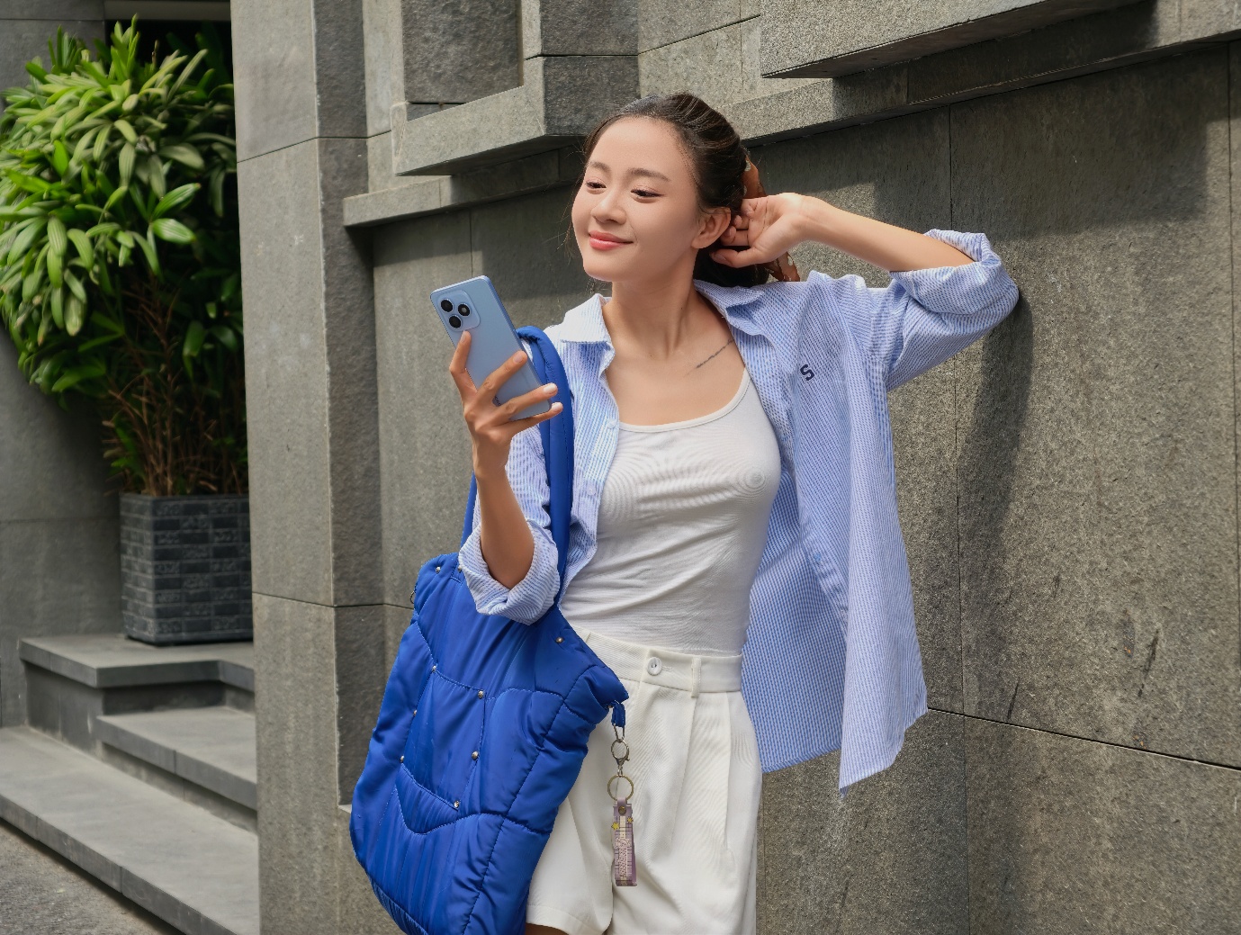 Thanh mảnh b&ecirc;n ngo&agrave;i, mạnh mẽ b&ecirc;n trong: HONOR X8d kể c&acirc;u chuyện về người phụ nữ hiện đại- Ảnh 2.