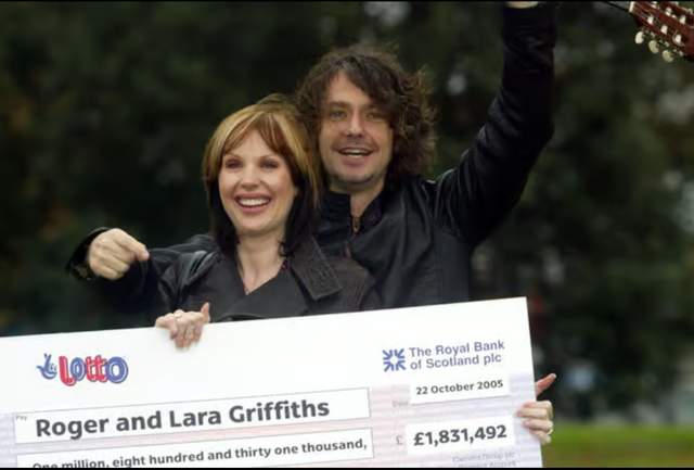 T&agrave;i khoản bỗng cộng th&ecirc;m hơn 50 tỷ đồng, đ&ocirc;i vợ chồng lập tức r&uacute;t tiền đi mua nh&agrave;, tậu xe: 6 năm sau nhận th&ocirc;ng b&aacute;o ng&acirc;n h&agrave;ng nhưng đ&atilde; qu&aacute; muộn- Ảnh 2.