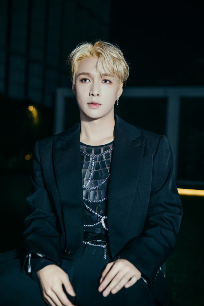 Ca sĩ thuộc bi&ecirc;n chế nh&agrave; h&aacute;t quốc gia bị cấm s&oacute;ng: 1.4 triệu người tranh v&eacute; concert, cả thập kỷ mang danh kẻ phản bội- Ảnh 1.