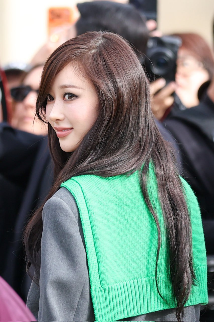 Visual kh&aacute;c lạ của mỹ nh&acirc;n "vịt ho&aacute; thi&ecirc;n nga", đẹp đến mấy cũng chưa vừa l&ograve;ng cư d&acirc;n mạng- Ảnh 4.