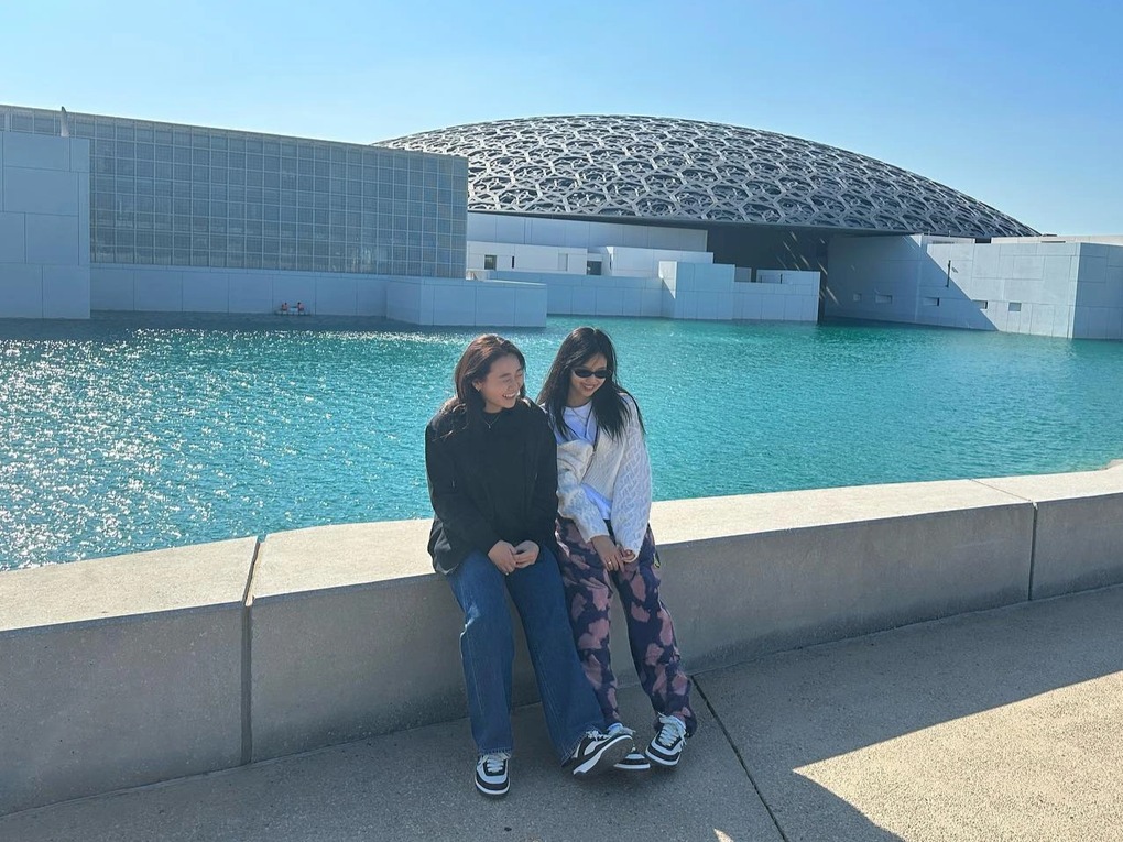 C&ocirc; n&agrave;ng quản l&yacute; của Jennie (BLACKPINK): M&ecirc; phong c&aacute;ch minimalism, mặc đơn giản nhưng đẹp bền vững- Ảnh 2.