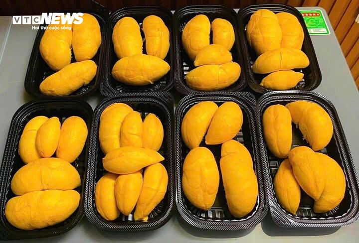 Sầu ri&ecirc;ng gai đen tiền triệu mỗi tr&aacute;i vẫn &lsquo;ch&aacute;y h&agrave;ng&rsquo;- Ảnh 3.