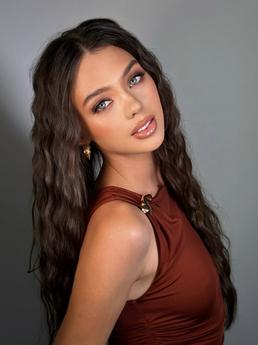 Vợ mẫu t&acirc;y của B&ugrave;i Tiến Dũng xinh đẹp v&ocirc; địch trong d&agrave;n WAGs Việt- Ảnh 1.