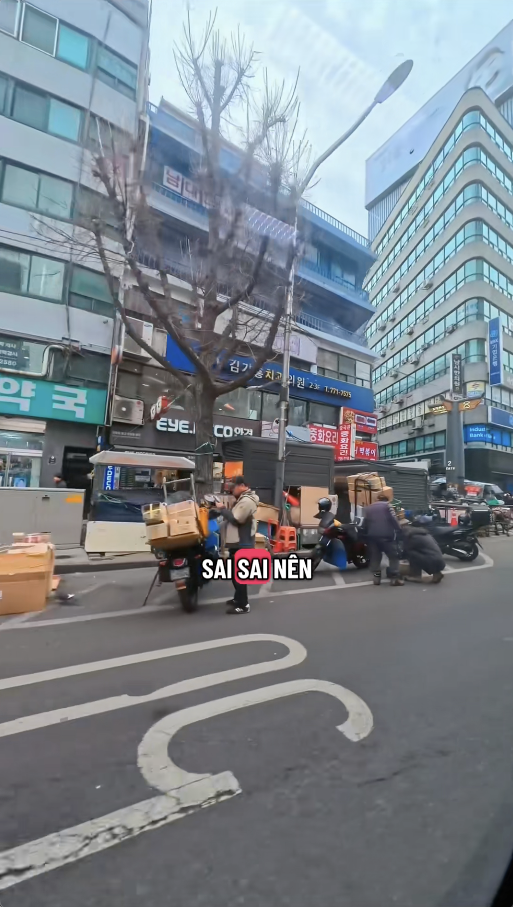 Phi c&ocirc;ng Việt tự l&aacute;i m&aacute;y bay sang H&agrave;n Quốc nhưng tắt điện v&igrave; lạc cả ng&agrave;y dưới hệ thống t&agrave;u điện ngầm- Ảnh 5.