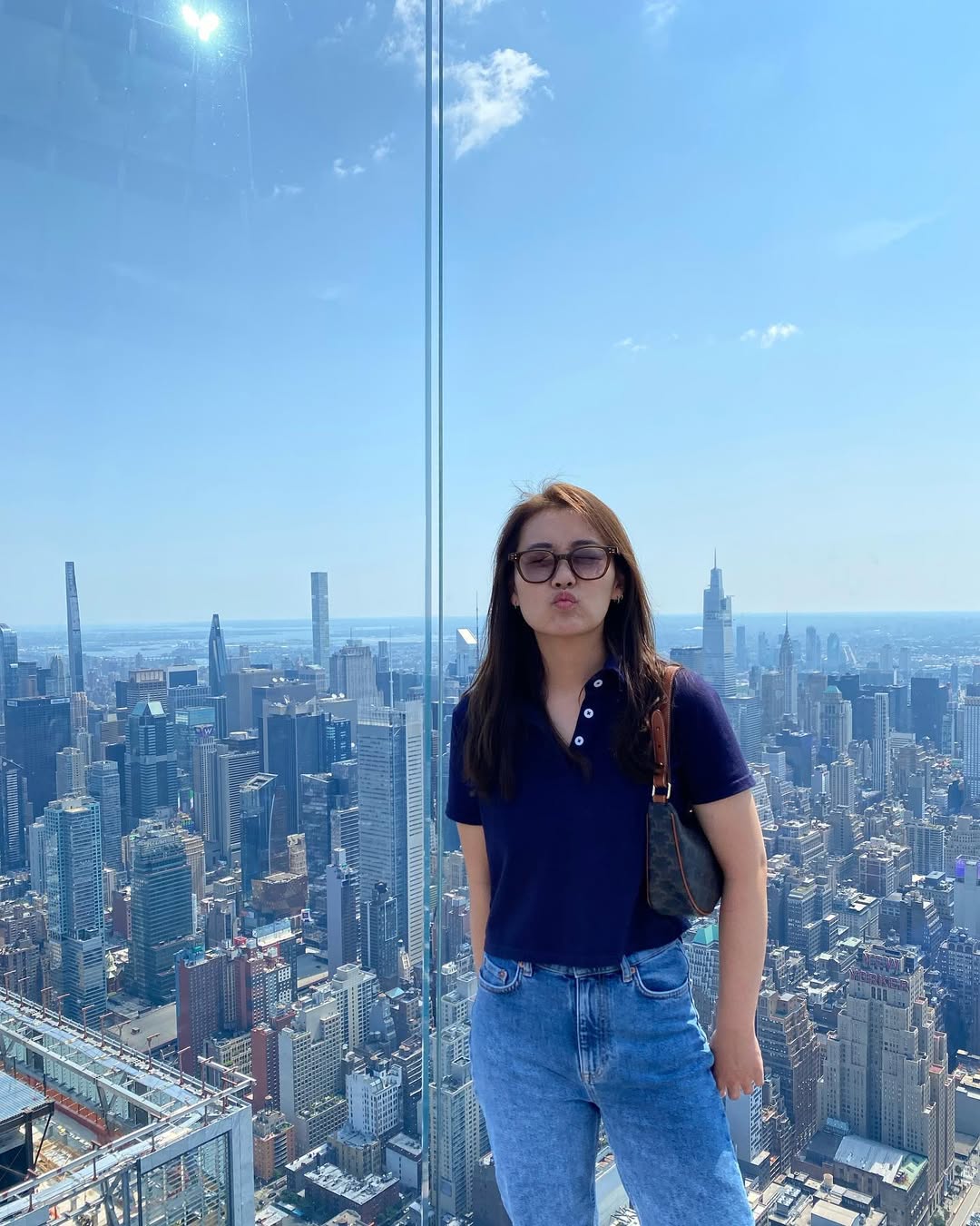 C&ocirc; n&agrave;ng quản l&yacute; của Jennie (BLACKPINK): M&ecirc; phong c&aacute;ch minimalism, mặc đơn giản nhưng đẹp bền vững- Ảnh 11.