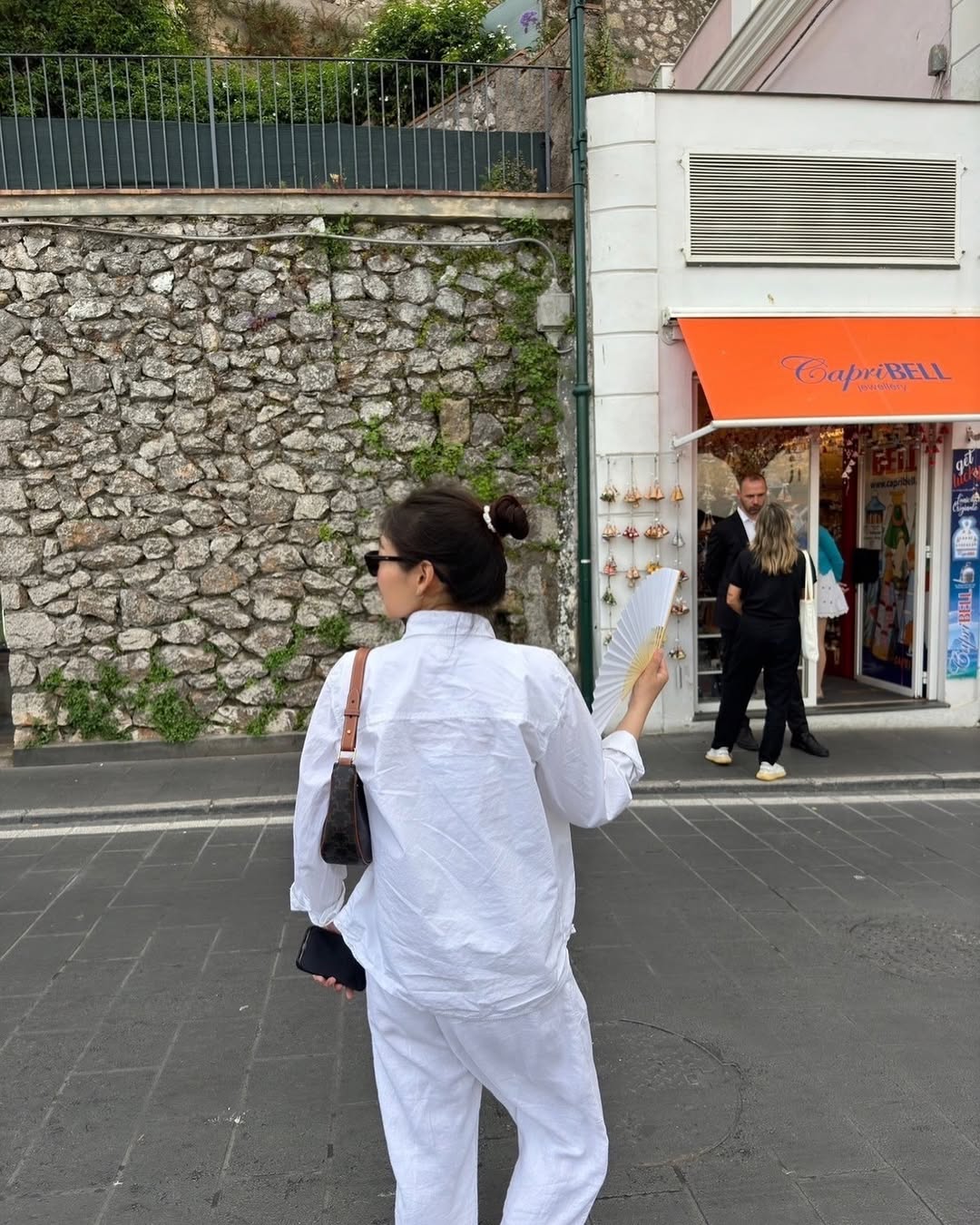 C&ocirc; n&agrave;ng quản l&yacute; của Jennie (BLACKPINK): M&ecirc; phong c&aacute;ch minimalism, mặc đơn giản nhưng đẹp bền vững- Ảnh 9.