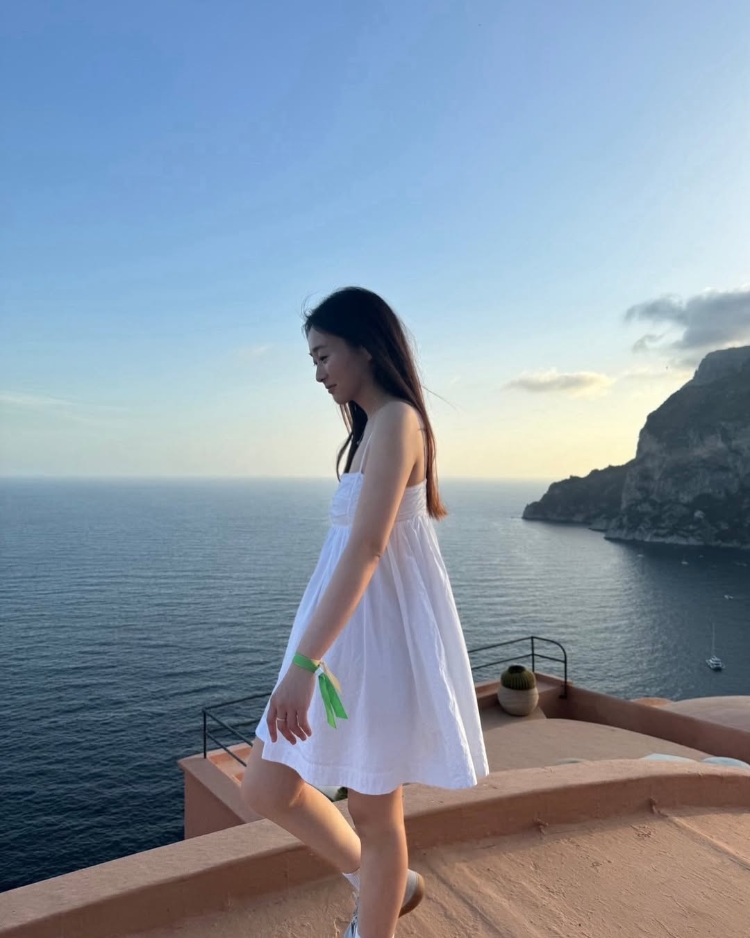 C&ocirc; n&agrave;ng quản l&yacute; của Jennie (BLACKPINK): M&ecirc; phong c&aacute;ch minimalism, mặc đơn giản nhưng đẹp bền vững- Ảnh 7.