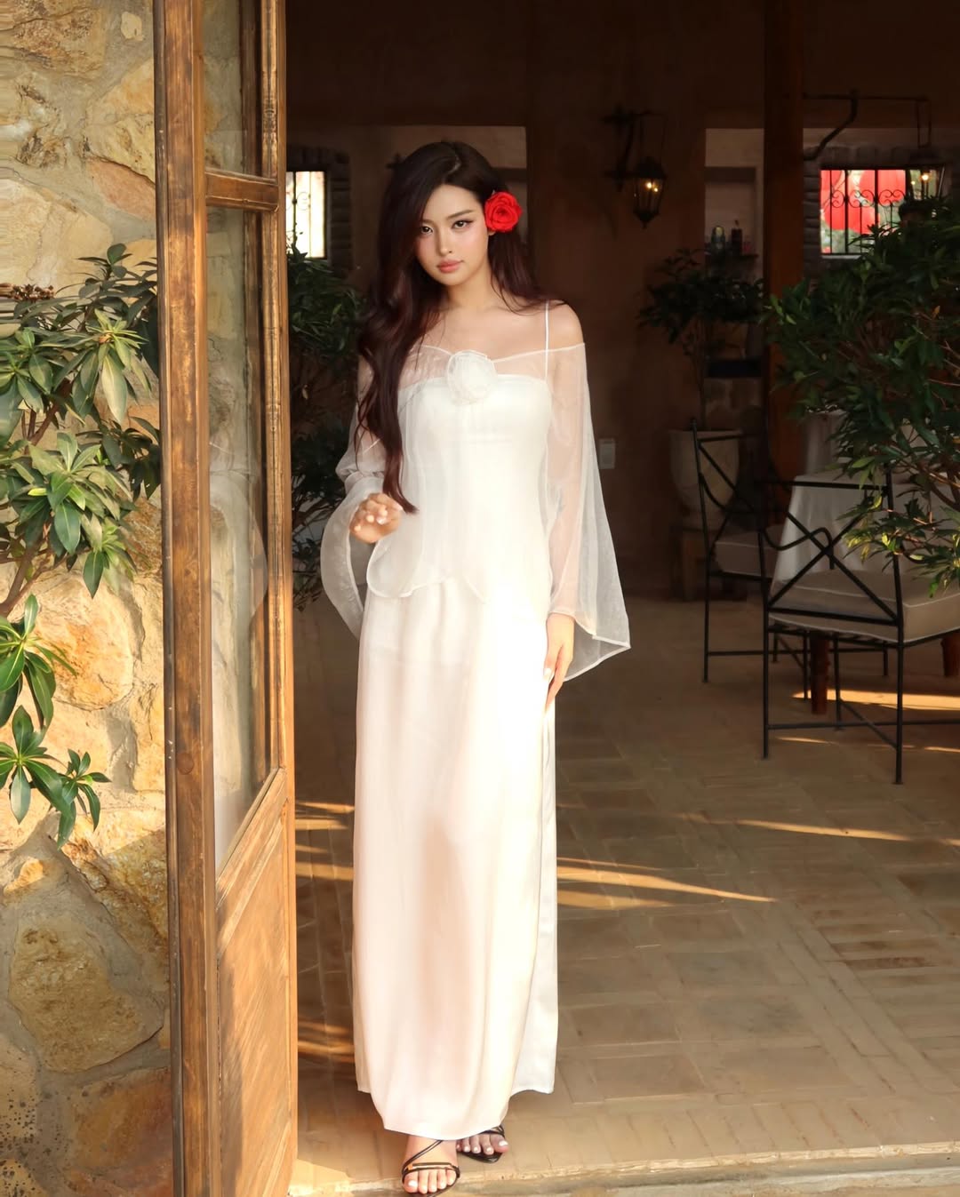 Th&agrave; l&agrave; HIEUTHUHAI rủ Babyboo đ&oacute;ng MV c&ugrave;ng, chứ diễn t&igrave;nh cảm m&agrave; mặt đơ qu&aacute; đơ- Ảnh 2.