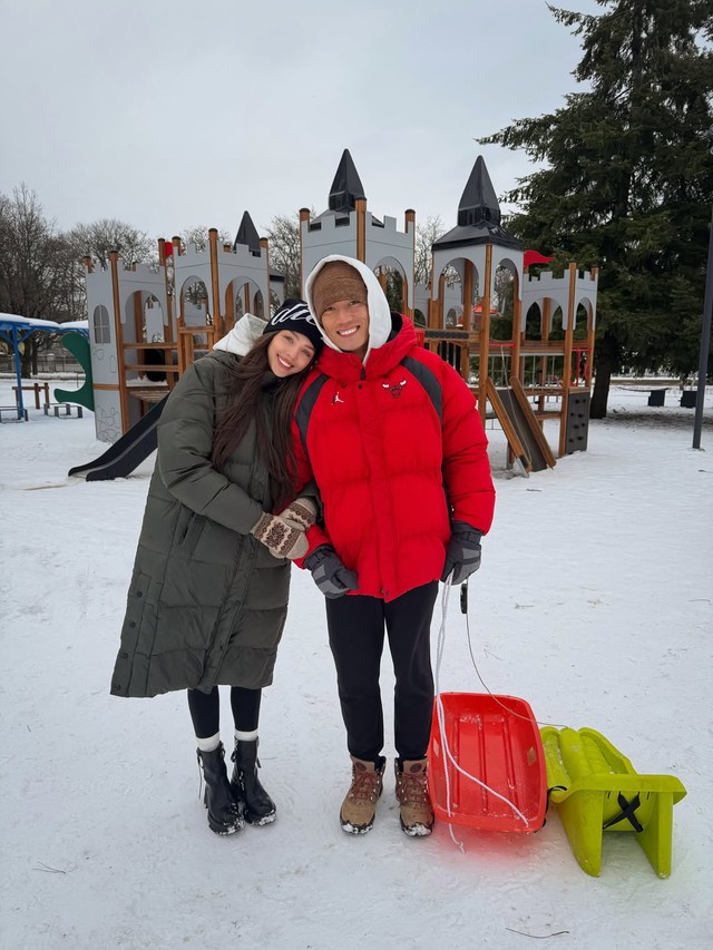 B&ugrave;i Tiến Dũng đưa vợ mẫu t&acirc;y về nh&agrave; ngoại, nhan sắc trẻ đẹp của mẹ vợ "thủ m&ocirc;n quốc d&acirc;n" g&acirc;y sốt c&otilde;i mạng- Ảnh 3.