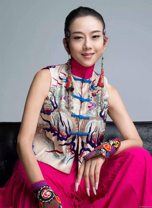 "Khổng tước" Dương Lệ B&igrave;nh U70 vẫn khiến người ta si m&ecirc;: Kh&ocirc;ng phải trẻ l&acirc;u v&igrave; kh&ocirc;ng sinh con, m&agrave; c&ograve;n bởi "kỷ luật khắt khe" h&agrave;ng chục năm- Ảnh 7.