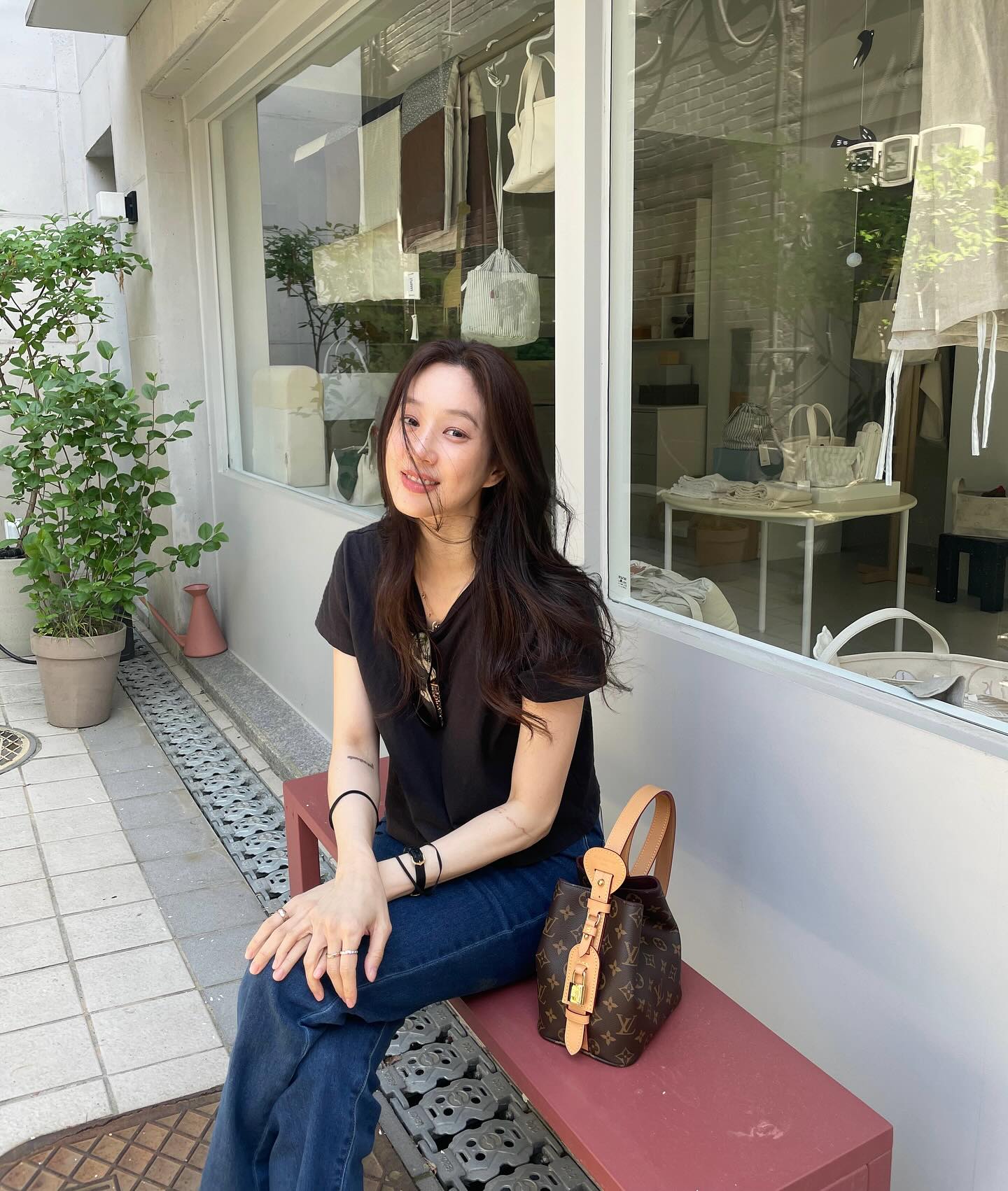 Đỉnh cao phối đồ m&ugrave;a h&egrave; ở tuổi ngo&agrave;i 40: 5 c&ocirc;ng thức trang phục vừa trẻ vừa sang n&ecirc;n &aacute;p dụng ngay- Ảnh 5.