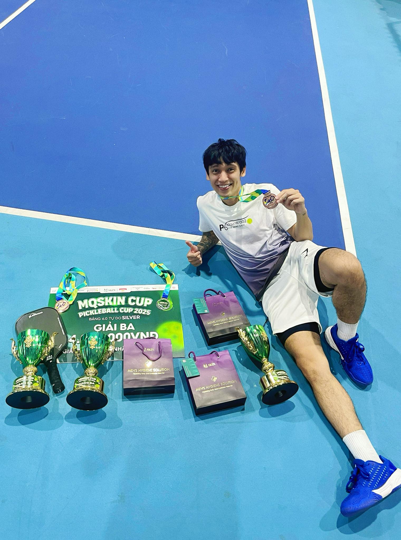 Nam ca sĩ Việt mặt mũi bầm dập v&igrave; xin vợ chơi pickleball, chuyện g&igrave; đ&acirc;y?- Ảnh 3.