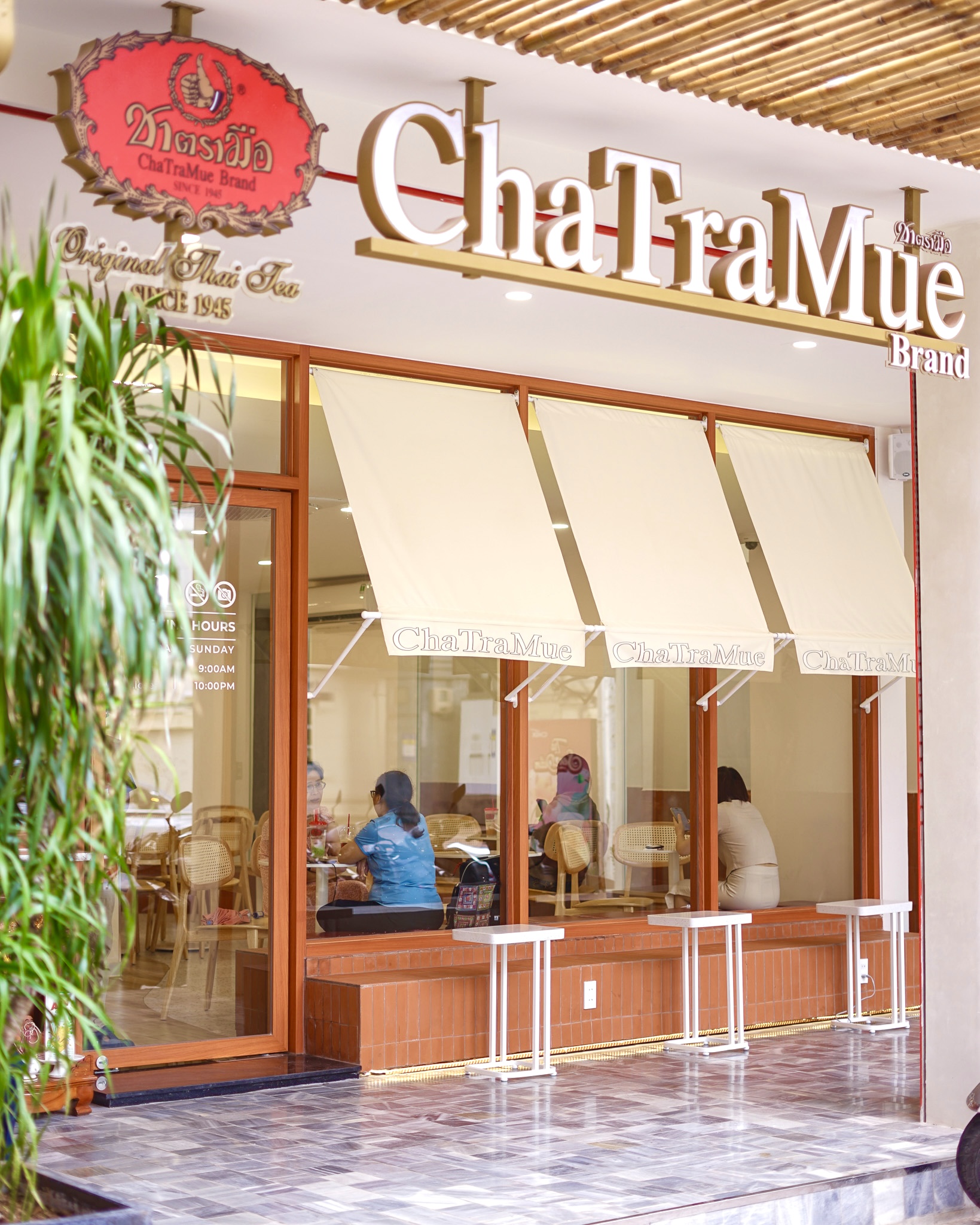 Tr&agrave; sữa nổi tiếng nhất Th&aacute;i tự nhận 'flop' ở Việt Nam, kh&aacute;ch ch&ecirc; 55 ng&agrave;n qu&aacute; đắt d&ugrave; c&oacute; BLACKPINK lăng x&ecirc;- Ảnh 1.