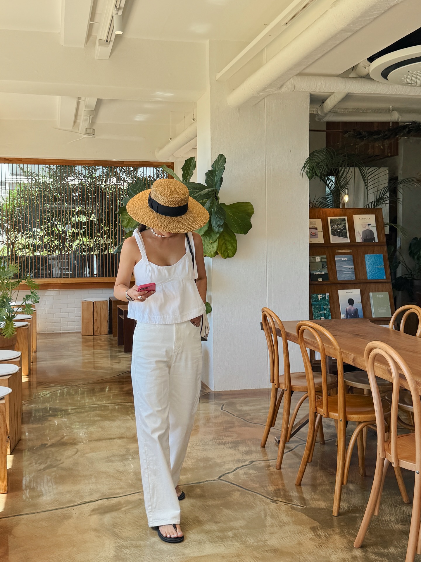 Đỉnh cao phối đồ m&ugrave;a h&egrave; ở tuổi ngo&agrave;i 40: 5 c&ocirc;ng thức trang phục vừa trẻ vừa sang n&ecirc;n &aacute;p dụng ngay- Ảnh 3.