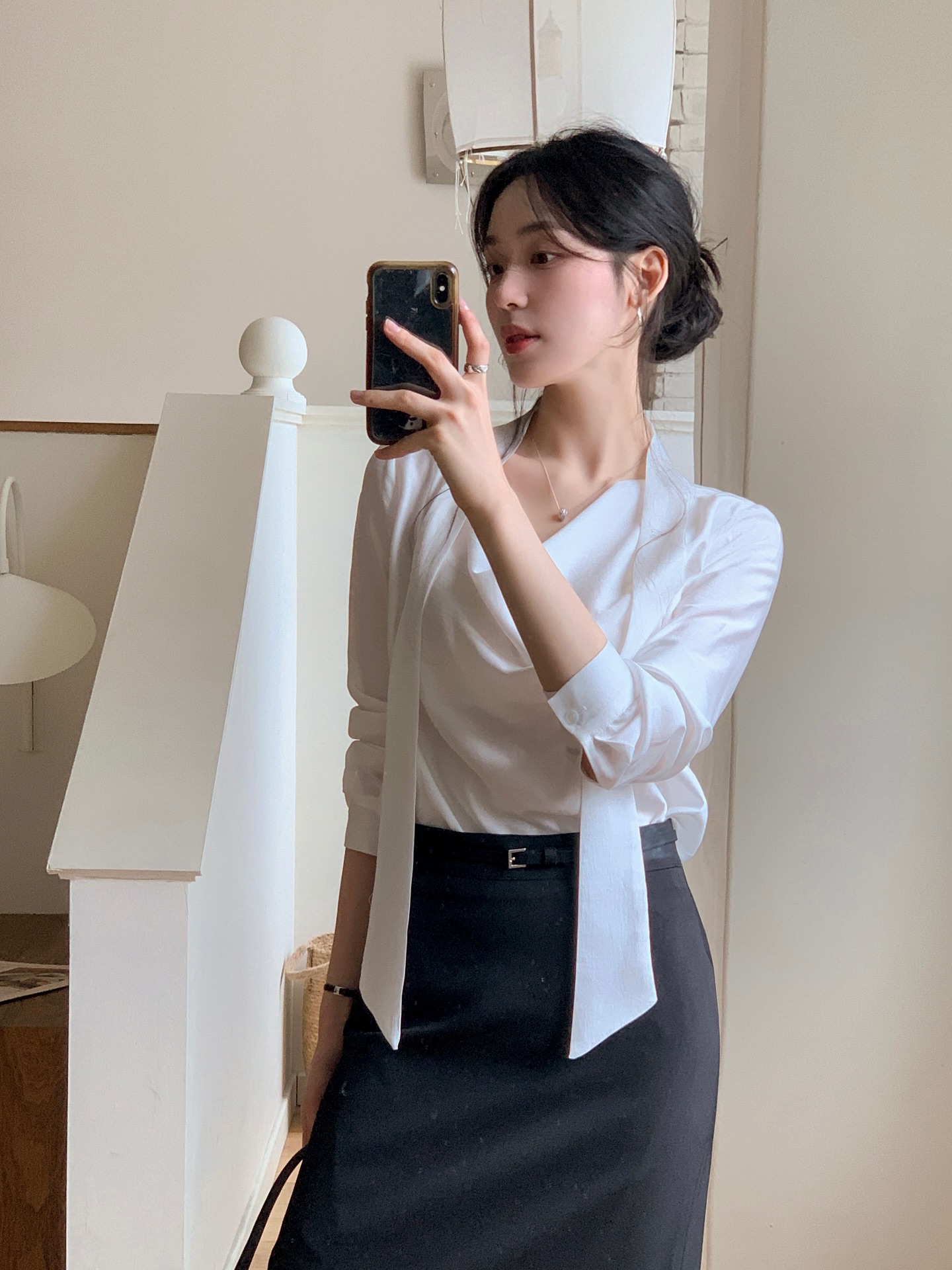 4 mẫu &aacute;o basic m&ugrave;a h&egrave; cho những ai th&iacute;ch sự đơn giản- Ảnh 2.