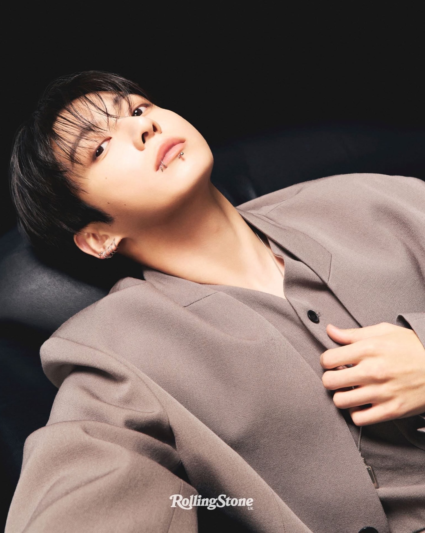 Ca kh&uacute;c top 1 Spotify Việt Nam suốt 3 năm: Sơn T&ugrave;ng - HIEUTHUHAI đều kh&ocirc;ng thể đ&aacute;nh bại- Ảnh 5.