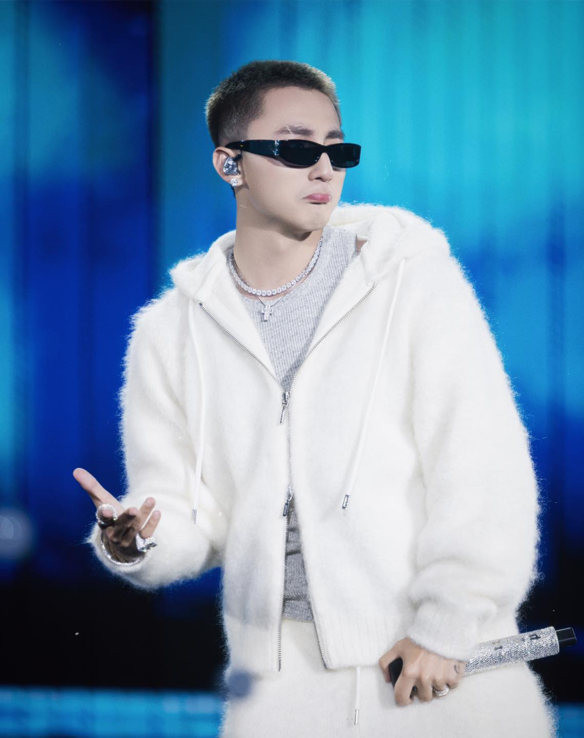 Ca kh&uacute;c top 1 Spotify Việt Nam suốt 3 năm: Sơn T&ugrave;ng - HIEUTHUHAI đều kh&ocirc;ng thể đ&aacute;nh bại- Ảnh 4.