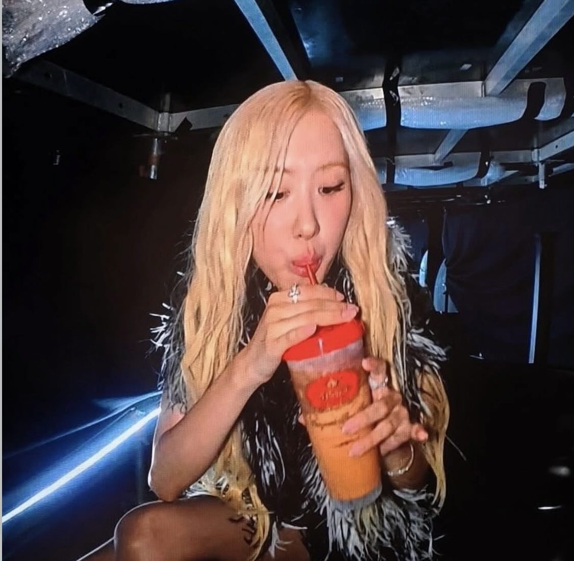 Tr&agrave; sữa nổi tiếng nhất Th&aacute;i tự nhận 'flop' ở Việt Nam, kh&aacute;ch ch&ecirc; 55 ng&agrave;n qu&aacute; đắt d&ugrave; c&oacute; BLACKPINK lăng x&ecirc;- Ảnh 2.