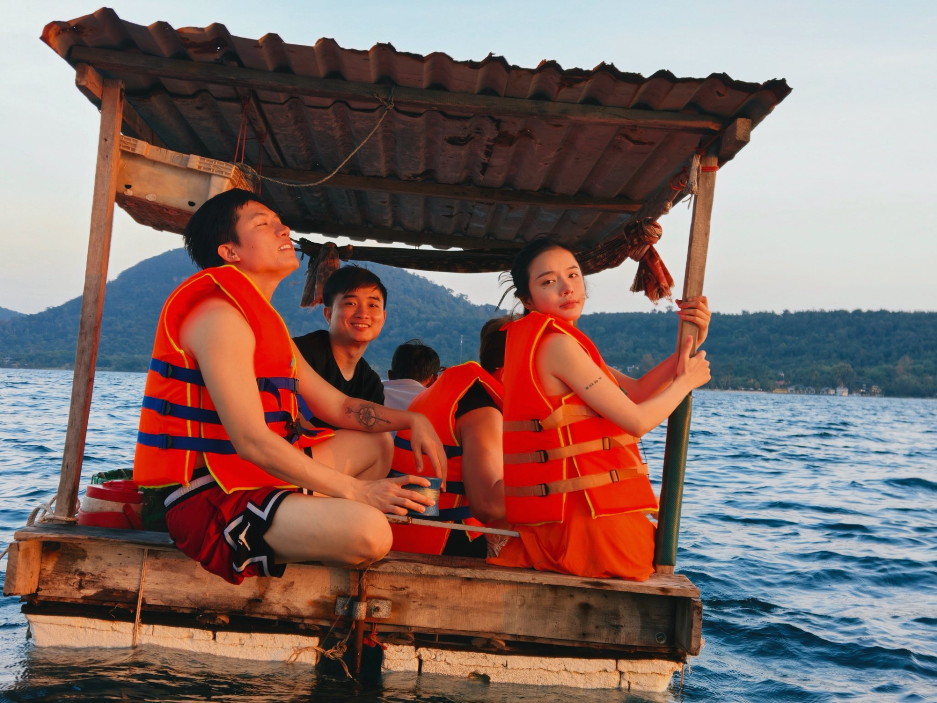 Cặp sao Việt du lịch t&igrave;nh tứ, nh&agrave; trai đ&atilde; hối cưới- Ảnh 1.