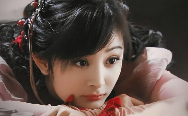 Mỹ nh&acirc;n đầu ti&ecirc;n sống s&oacute;t qua 4 lần cấm s&oacute;ng: Đ&ocirc;i mắt l&agrave; ngoại lệ quốc gia, nghỉ h&aacute;t 12 năm vẫn bị đ&ograve;i album mỗi ng&agrave;y- Ảnh 5.