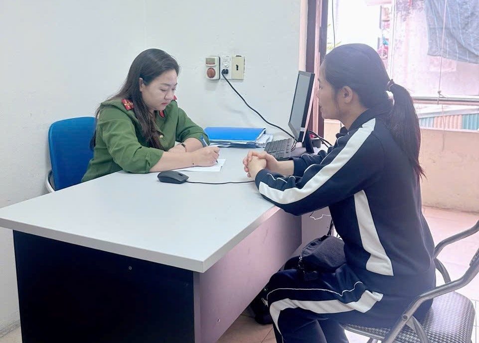 T&agrave;i khoản ph&aacute;t sinh 140 triệu đồng kh&ocirc;ng r&otilde; nguồn gốc: C&ocirc;ng an tra so&aacute;t dữ liệu chuyển khoản của người phụ nữ Hưng Y&ecirc;n- Ảnh 1.